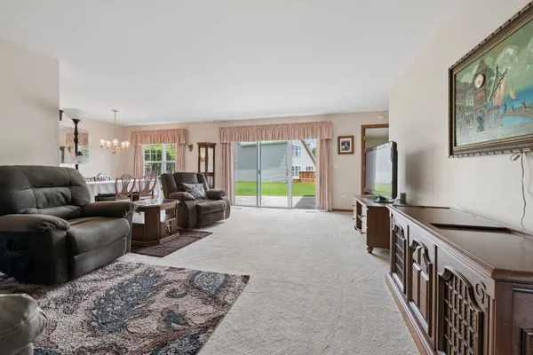Property Slideshow image 3 of 21 | 20976 s olive st, Plainfield, IL, 60544