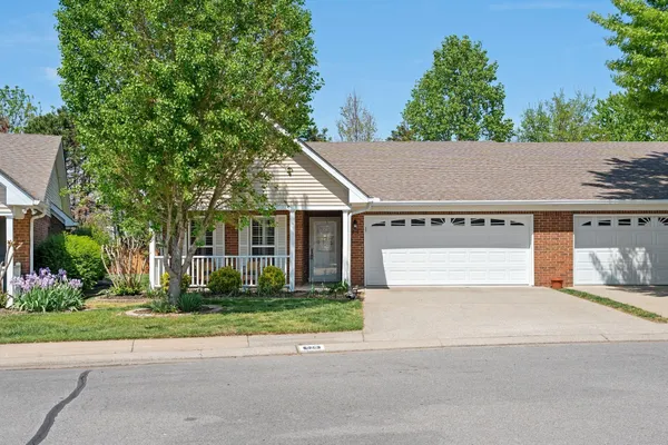 Property Slideshow image 3 of 50 | 520 forest glen cir, Murfreesboro, TN, 37128