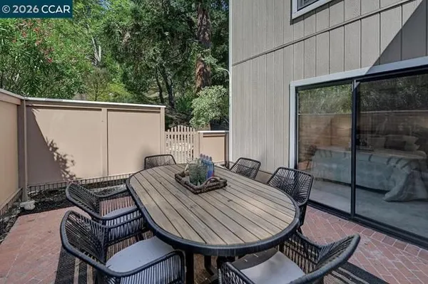 Property Slideshow image 2 of 56 | 1332 running springs rd 2, Walnut Creek, CA, 94595