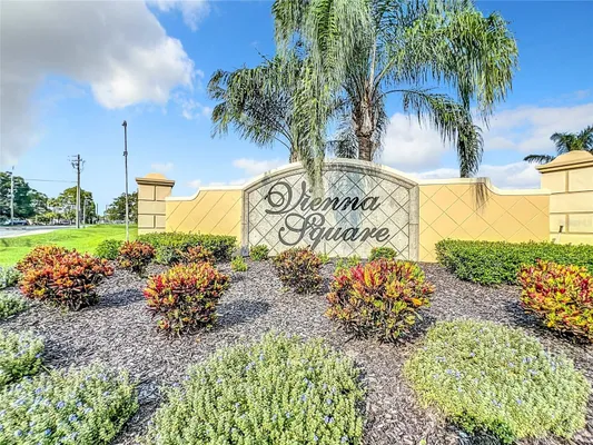 Property Slideshow image 2 of 50 | 1674 linz ct, Winter Haven, FL, 33884