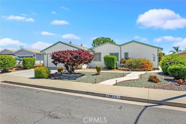 Property Slideshow image 2 of 43 | 1660 brentwood way, Hemet, CA, 92545