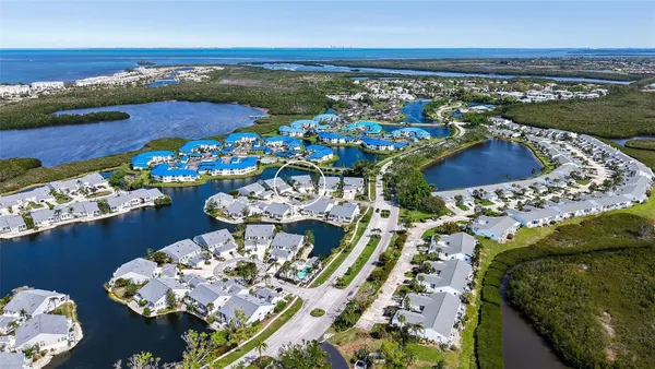 Property Slideshow image 3 of 96 | 1005 pelican ct, Bradenton, FL, 34209