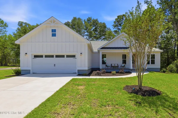 Property Slideshow image 2 of 59 | 4892 streamwood cir, Shallotte, NC, 28470