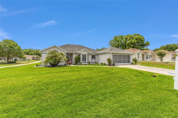 Property Slideshow image 3 of 50 | 5046 nw 21st loop, Ocala, FL, 34482