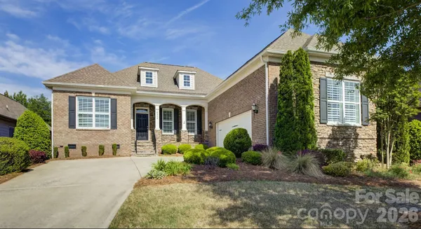 Property Slideshow image 2 of 48 | 14924 high bluff ct, Charlotte, NC, 28278
