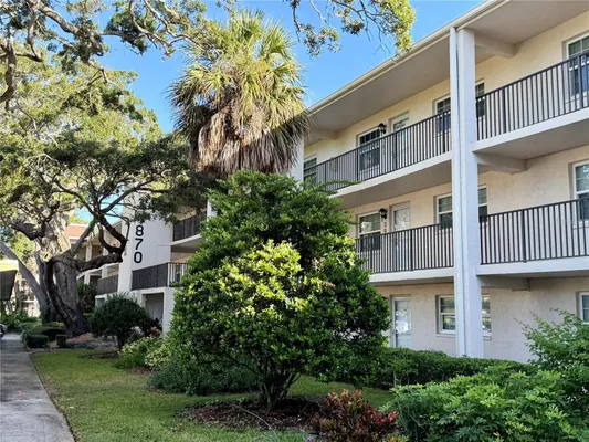 Property Slideshow image 3 of 34 | 870 virginia st apt 302, Dunedin, FL, 34698
