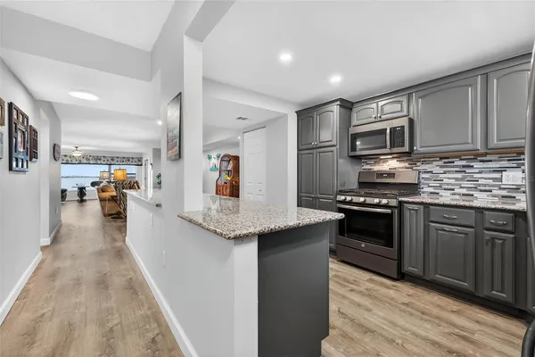 Property Slideshow image 3 of 44 | 6020 shore blvd 602, Gulfport, FL, 33707