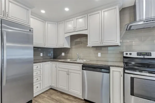 Property Slideshow image 3 of 45 | 14102 e linvale pl apt 403, Aurora, CO, 80014