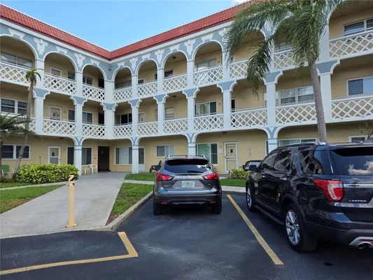 Property Slideshow image 3 of 29 | 2405 franciscan dr 11, Clearwater, FL, 33763