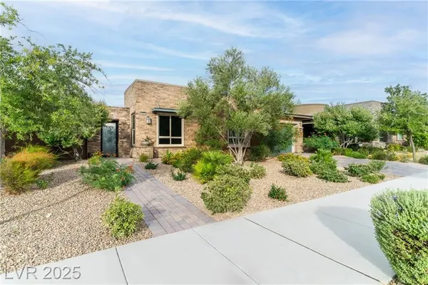 Property Slideshow image 3 of 93 | 6826 regency crest ave, Las Vegas, NV, 89148