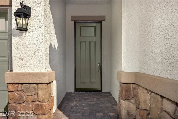 Property Slideshow image 2 of 20 | 540 jefferson ln, Mesquite, NV, 89027