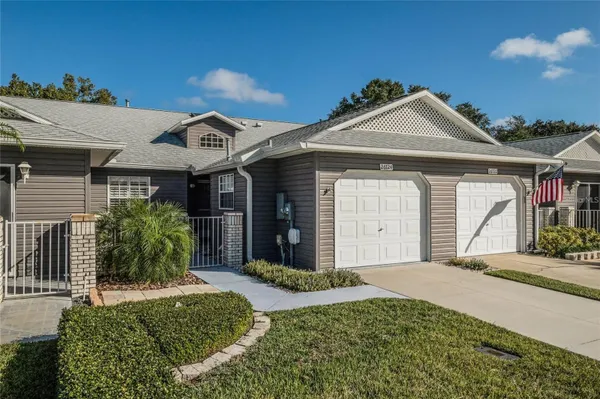Property Slideshow image 2 of 65 | 26724 cash ct, Leesburg, FL, 34748