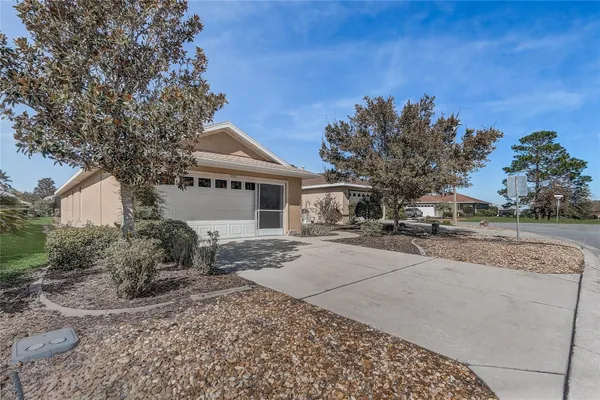 Property Slideshow image 3 of 27 | 9183 sw 102nd cir, Ocala, FL, 34481