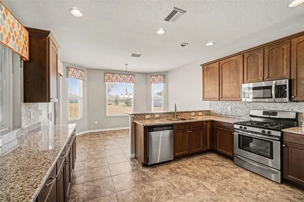 Property Slideshow image 3 of 21 | 27014 camerons run, Leesburg, FL, 34748