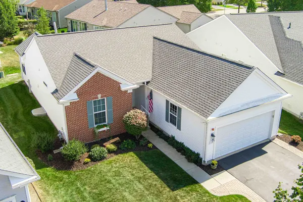 Property Slideshow image 3 of 61 | 13184 oakwood ave, Huntley, IL, 60142