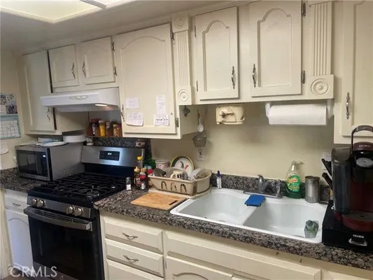 Property Slideshow image 3 of 12 | 1728 lark ellen dr, Paso Robles, CA, 93446