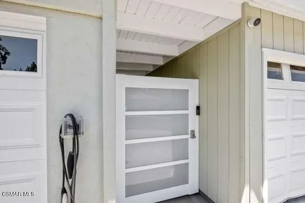Property Slideshow image 2 of 37 | 32040 waterside ln, Westlake Village, CA, 91361
