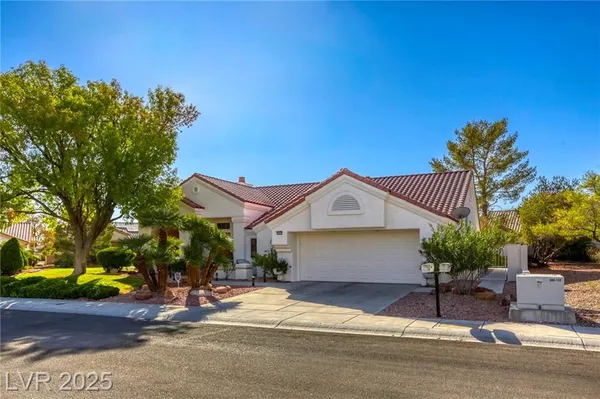 Property Slideshow image 2 of 39 | 9201 yucca blossom dr, Las Vegas, NV, 89134