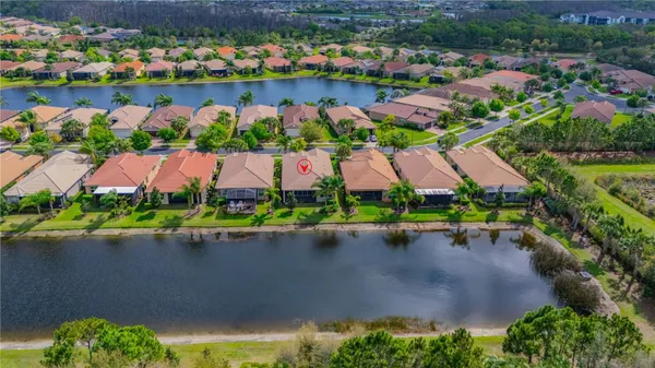 Property Slideshow image 3 of 48 | 4908 grand banks dr, Wimauma, FL, 33598