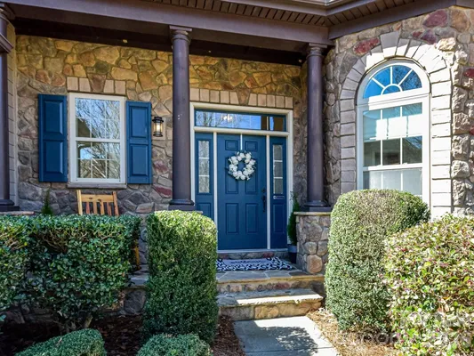 Property Slideshow image 2 of 48 | 15133 high bluff ct, Charlotte, NC, 28278