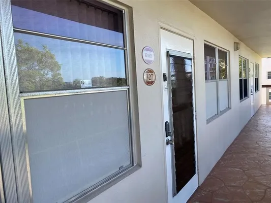 Property Slideshow image 3 of 38 | 327 richmond c # 327, Deerfield Beach, FL, 33442