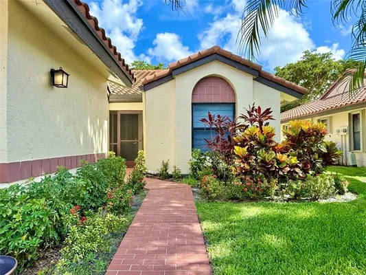 Property Slideshow image 3 of 44 | 5908 sunswept ln b, Boynton Beach, FL, 33437