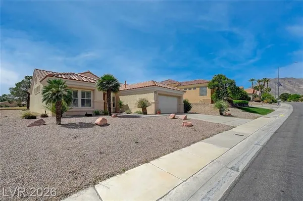 Property Slideshow image 2 of 81 | 10121 villa ridge dr, Las Vegas, NV, 89134
