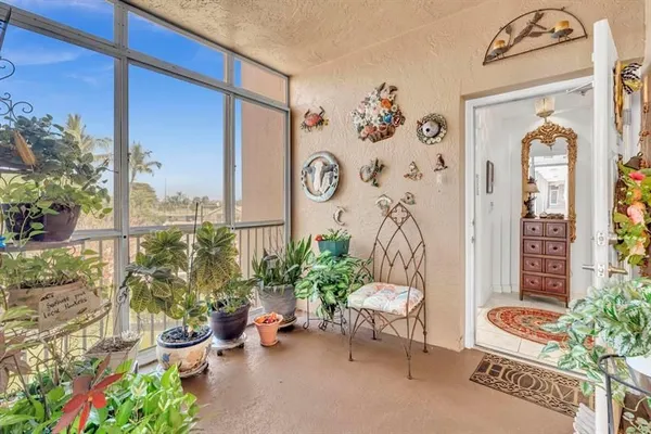 Property Slideshow image 3 of 76 | 7715 southampton ter 301, Tamarac, FL, 33321