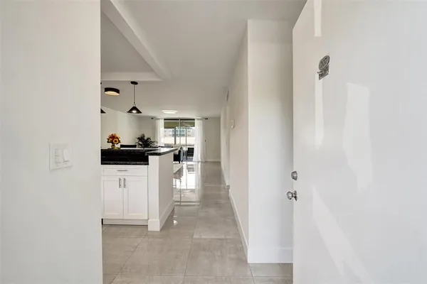 Property Slideshow image 2 of 24 | 1024 se 3rd ave apt 207, Dania Beach, FL, 33004