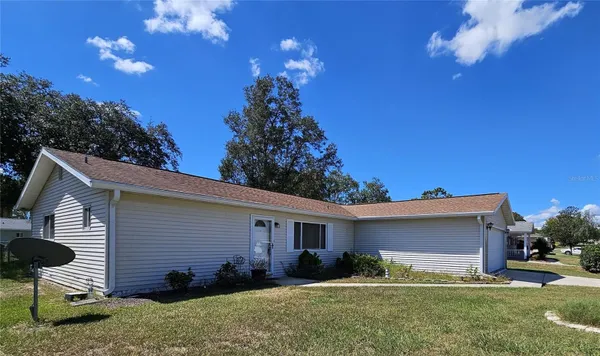 Property Slideshow image 2 of 31 | 8326 sw 107th pl, Ocala, FL, 34481