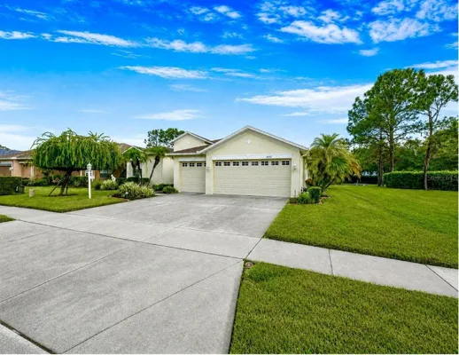 Property Slideshow image 2 of 46 | 10924 rain hollow ct, New Port Richey, FL, 34655