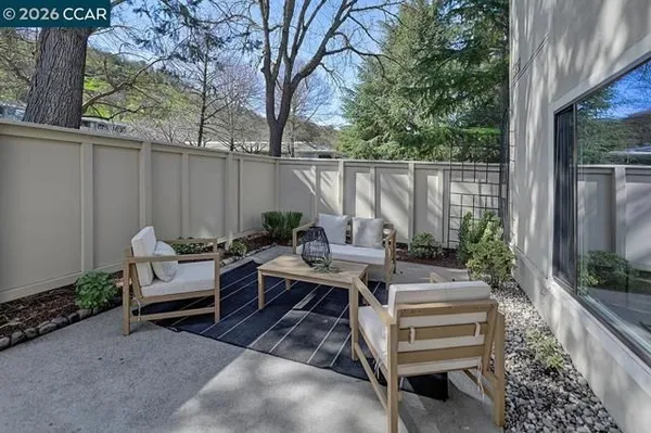 Property Slideshow image 2 of 53 | 1557 rockledge ln 2, Walnut Creek, CA, 94595