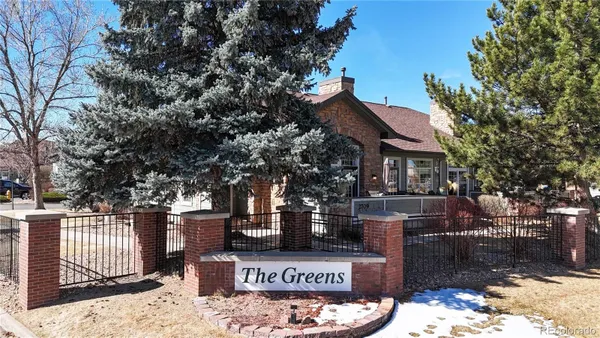 Property Slideshow image 3 of 47 | 2709 w greens ct, Littleton, CO, 80123