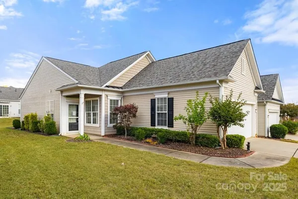 Property Slideshow image 2 of 32 | 16280 raven crest dr, Fort Mill, SC, 29707