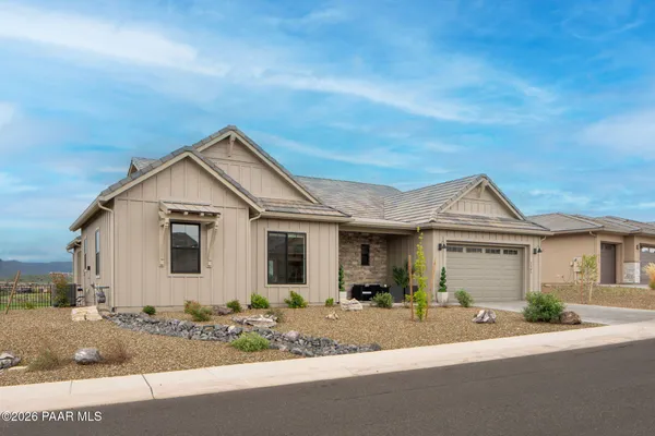 Property Slideshow image 3 of 66 | 1147 s lakeview dr, Prescott, AZ, 86301