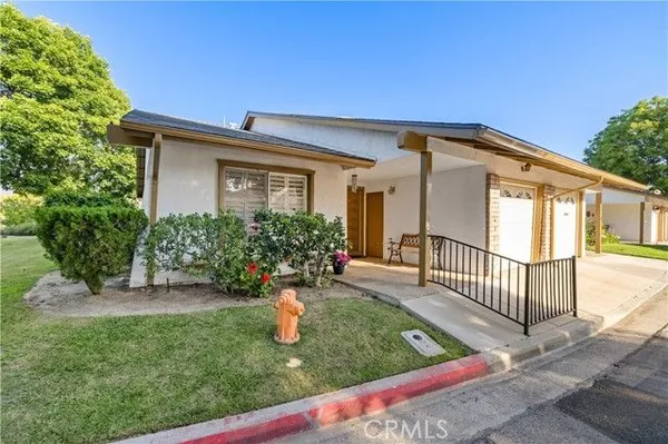 Property Slideshow image 3 of 50 | 26814 oak garden ct, Newhall, CA, 91321
