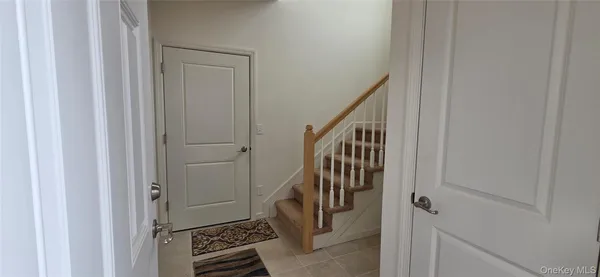 Property Slideshow image 3 of 23 | 41 greentree ct, Brookhaven, NY, 11967