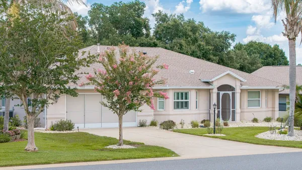 Property Slideshow image 2 of 38 | 21127 royal st georges ln, Leesburg, FL, 34748