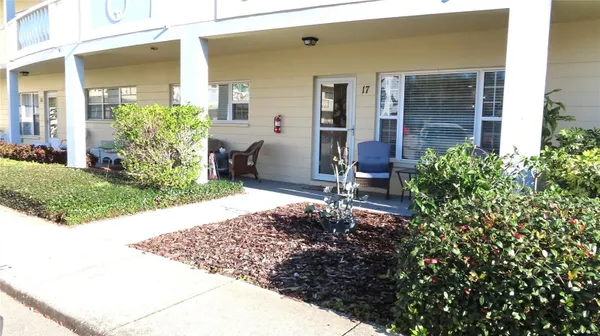 Property Slideshow image 3 of 77 | 2221 swedish dr 17, Clearwater, FL, 33763