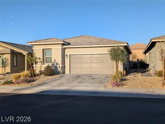 Property Slideshow image 2 of 34 | 6611 summershade st, North Las Vegas, NV, 89086