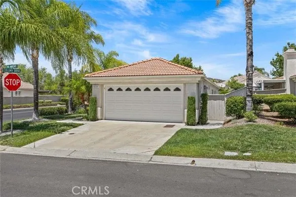 Property Slideshow image 2 of 43 | 40311 via ambiente, Murrieta, CA, 92562