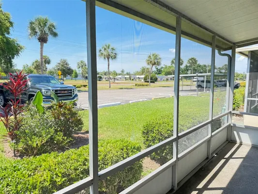 Property Slideshow image 3 of 48 | 201 kings blvd 5, Sun City Center, FL, 33573