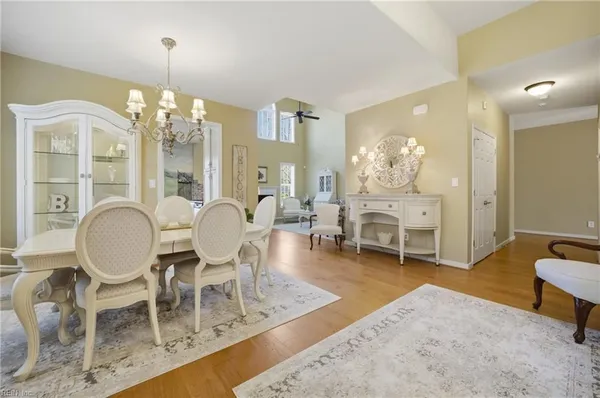 Property Slideshow image 3 of 50 | 518 dunning ln, Chesapeake, VA, 23322