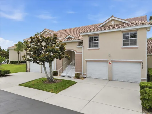 Property Slideshow image 2 of 38 | 7660 sweetbay cir, Bradenton, FL, 34203