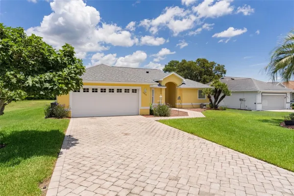 Property Slideshow image 3 of 64 | 11719 se 176th place rd, Summerfield, FL, 34491