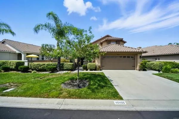 Property Slideshow image 2 of 30 | 40455 via tapadero, Murrieta, CA, 92562