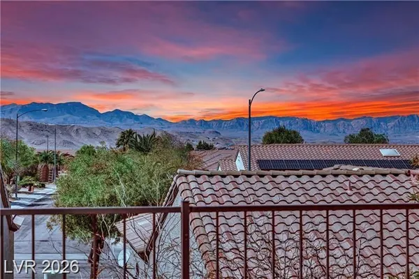Property Slideshow image 3 of 31 | 2077 wildwood lake st, Henderson, NV, 89052