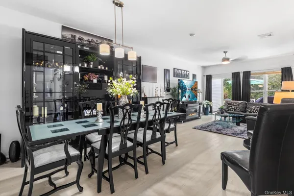 Property Slideshow image 2 of 33 | 89 standish dr, Brookhaven, NY, 11766