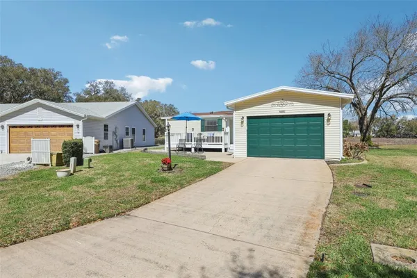 Property Slideshow image 2 of 58 | 25736 oak aly, Leesburg, FL, 34748