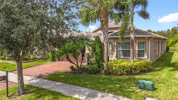 Property Slideshow image 3 of 80 | 16113 cape coral dr, Wimauma, FL, 33598